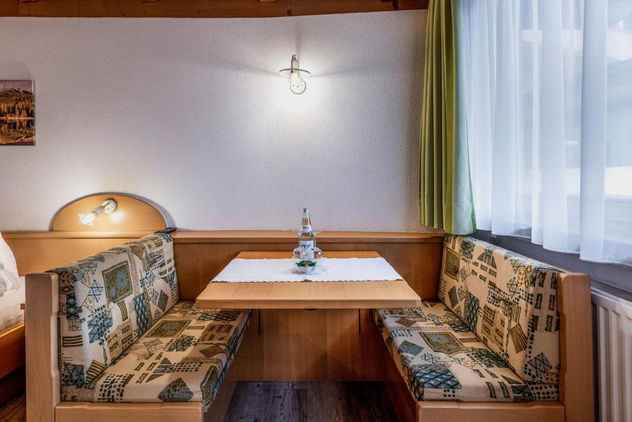Pension Florian Burgusio Extérieur photo