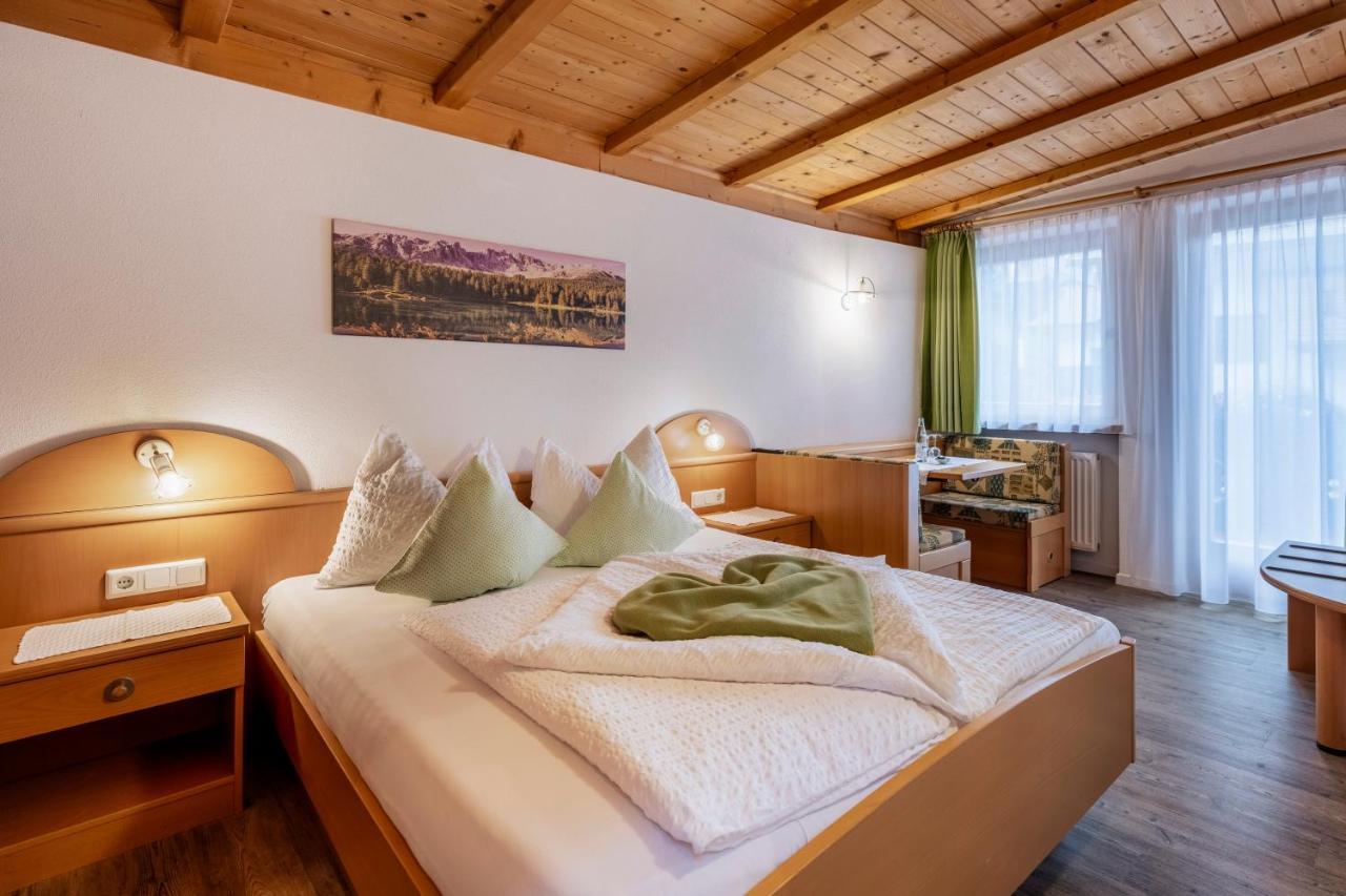 Pension Florian Burgusio Extérieur photo